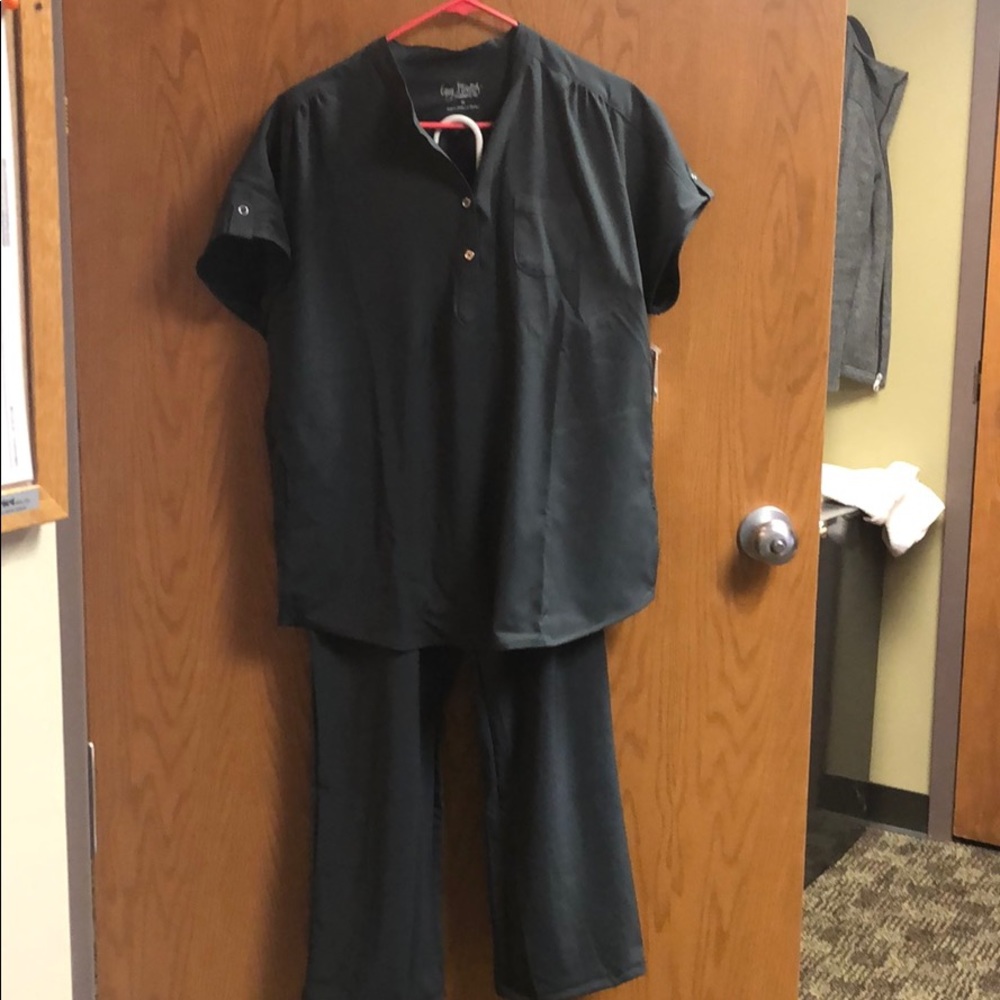 Scrub Sets